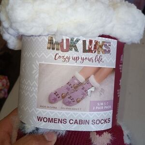 Muk luk cabin socks